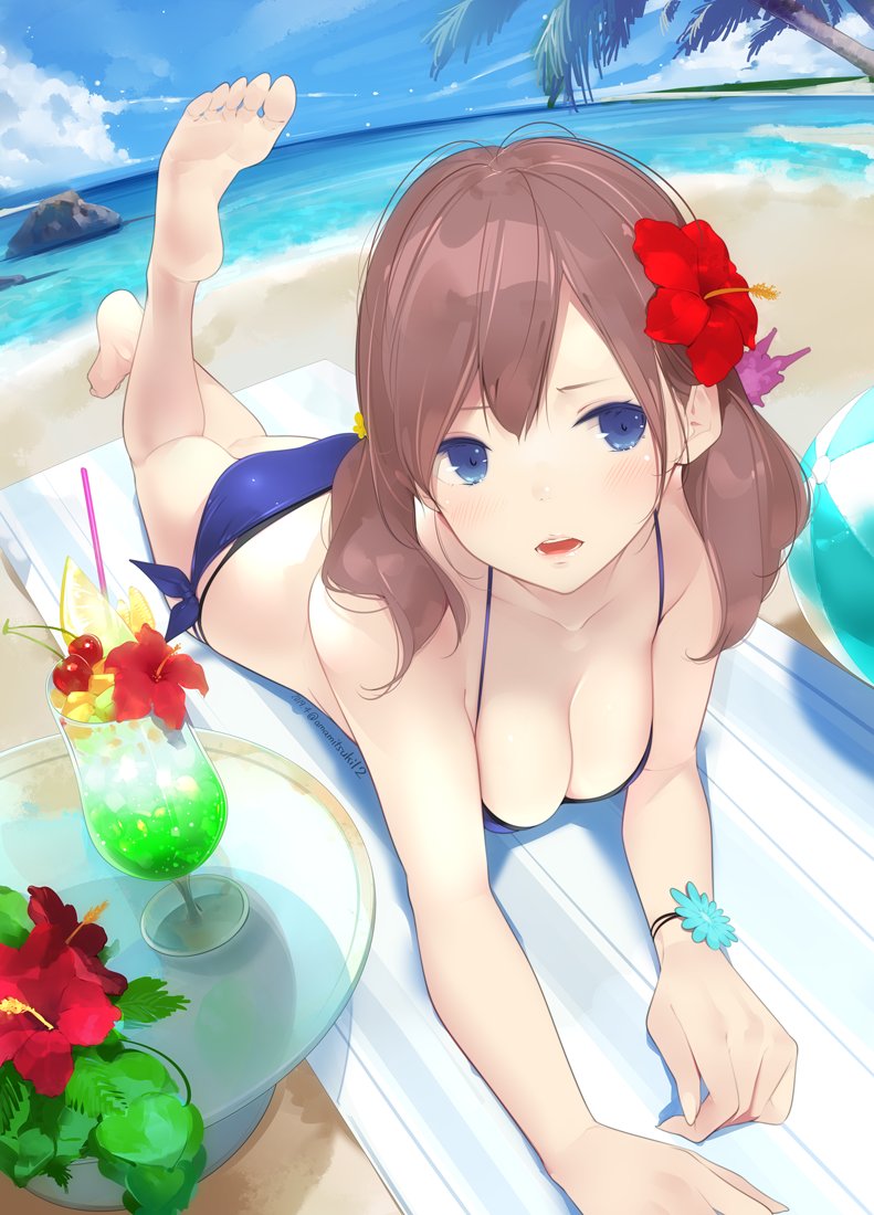 原创 天三月 前发 裸足 露肩 海滩 水着 碧眼