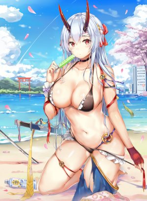 Fate/GrandOrder,Fate系列,前发,露肩,裸足,海滩,水着,脸红,露胸,樱花,项圈,cleavage,手套,holding,巨乳,长发,视线正对,露脐,花瓣,马尾辫,红色眼,缎带,银发,天空,single,泳装,剑,超长发,weapon