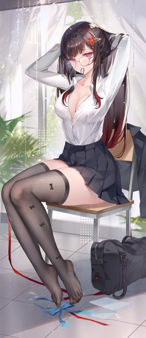 崩壞：星穹鐵道,honkai,花火,sparkle,麽賴賴,single,長發,長身像,視線正對,前發,breasts,茶發,坐姿,cleavage,全身,直劉海,褶皺裙,No-Bra,少女,絲襪,短裙,黑絲,迷你短裙,襯衫