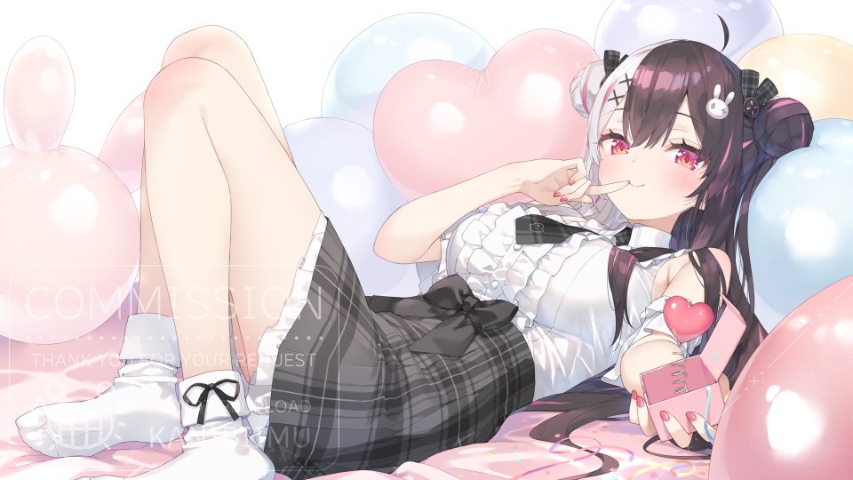 夜见蕾娜 Nijisanji Peko 露肩 黑发 Breasts 双团子头 灰发