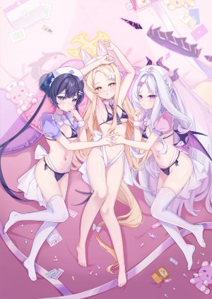 negitail31,日奈,キサキ,百合園セイア,蔚蓝档案,呆毛,兽耳,创可贴,水着,黑发,金发,脸红,breasts,cameltoe,恶魔娘,双团子头,狐娘,包子頭,发饰,光晕,萝莉,长发,视线正对,横臥,露脐,护士