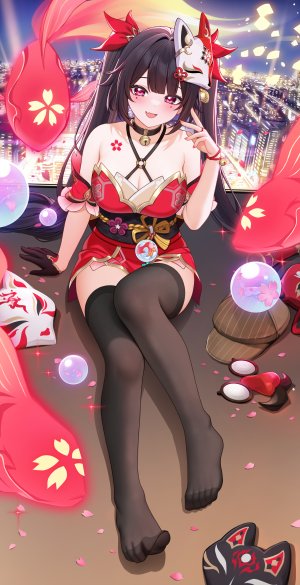 崩坏：星穹铁道,honkai,花火,绿茶の袋子,single,长发,長身像,视线正对,脸红,前发,breasts,開口,黑发,笑顔,坐姿,双马尾,露肩,cleavage,全身,直刘海,少女,丝袜,黑丝,动物,花瓣,铃