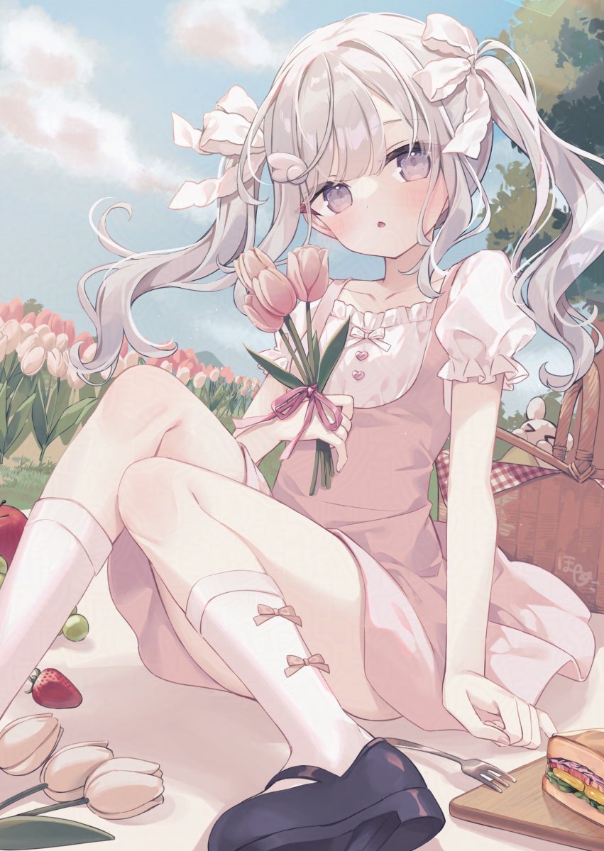 原创 Hoshi 脸红 花束 连衣裙 灰发 发饰 Holding