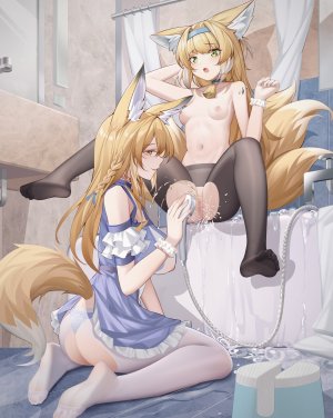 スズラン,明日方舟,luai,兽耳,铃,金发,三股辫,breasts,censored,全身,绿色眼,holding,长发,露脐,nipples,開口,裤袜,スカー,坐姿,张腿,topless,白发,黄色眼